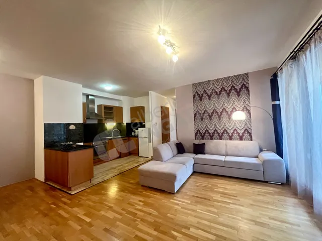 Kiadó lakás Budapest VII. kerület, Kazinczy utca 71 nm