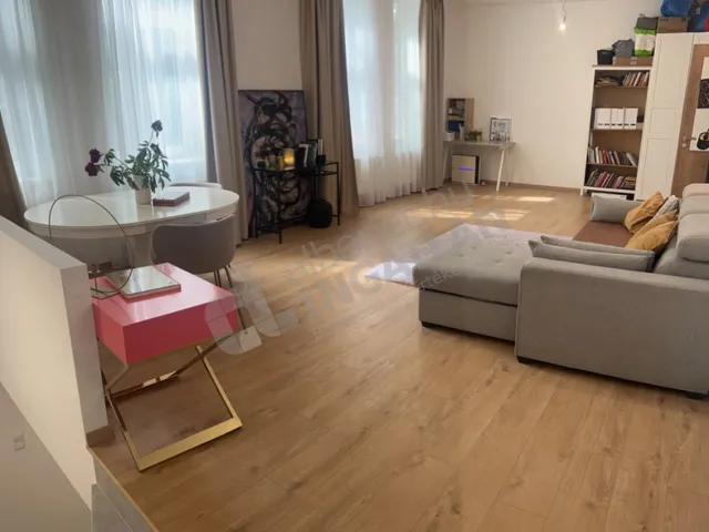 Kiadó lakás Budapest XI. kerület, Sashegy 92 nm