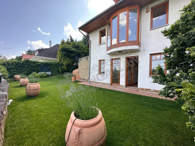 Kiadó ház Budapest II. kerület 360 nm