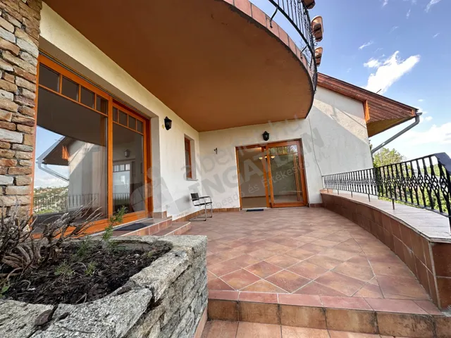 Kiadó ház Budapest II. kerület 360 nm