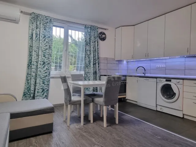 Kiadó lakás Budapest XIV. kerület, Istvánmező 45 nm