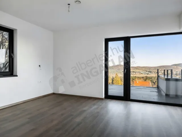 Eladó lakás Budapest II. kerület 103 nm