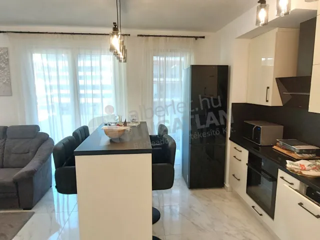 Kiadó lakás Budapest VIII. kerület 70 nm
