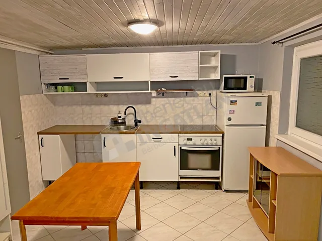 Kiadó lakás Budapest XI. kerület, Albertfalva 36 nm