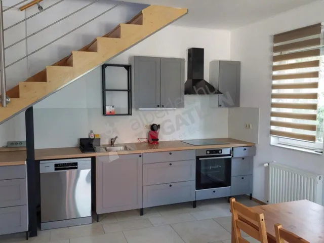 Kiadó lakás Budapest XIV. kerület, Alsórákos 140 nm