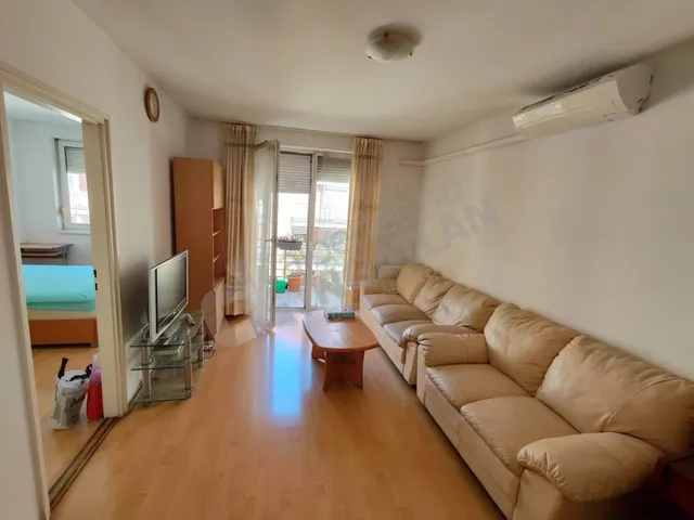 Kiadó lakás Budapest XIV. kerület, Herminamező 116 nm