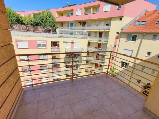 Kiadó lakás Budapest XIV. kerület, Herminamező 116 nm