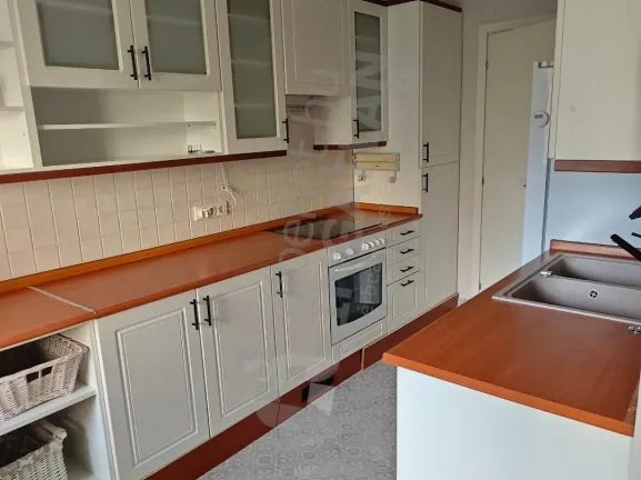 Kiadó lakás Budapest I. kerület, Zsolt utca 89 nm