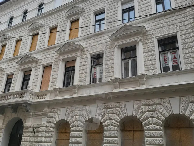 Kiadó lakás Budapest VI. kerület, Paulay Ede utca 120 nm