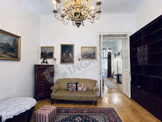 Kiadó lakás Budapest VI. kerület, Paulay Ede utca 120 nm