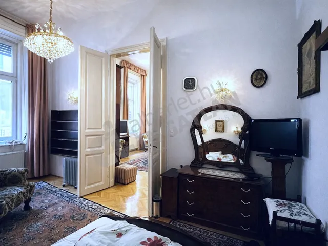 Kiadó lakás Budapest VI. kerület, Paulay Ede utca 120 nm