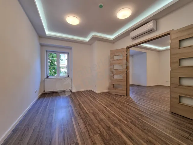 Kiadó lakás Budapest I. kerület, Fő utca 81 nm