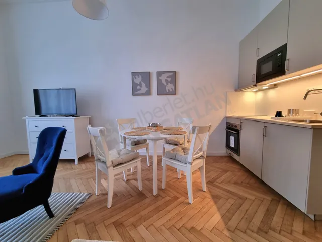 Kiadó lakás Budapest V. kerület, Lipótváros, Arany János utca 40 nm