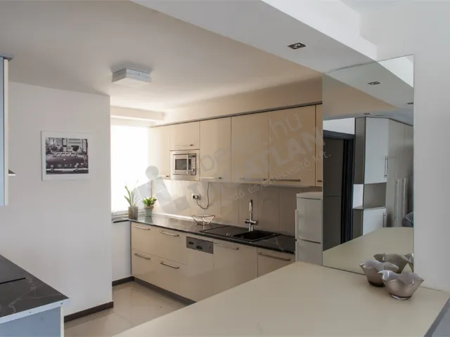 Kiadó lakás Budapest XI. kerület, Gellérthegy 81 nm