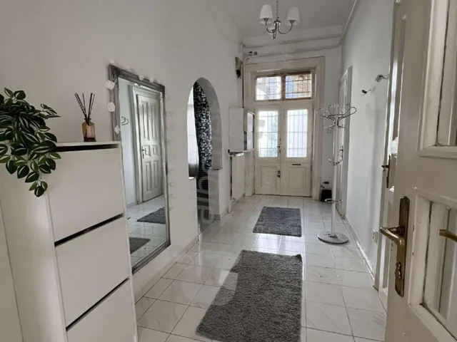 Kiadó lakás Budapest VII. kerület, Dohány utca 110 nm