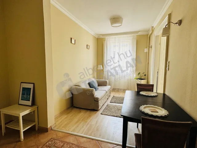 Kiadó lakás Budapest VI. kerület, Benczúr utca 65 nm