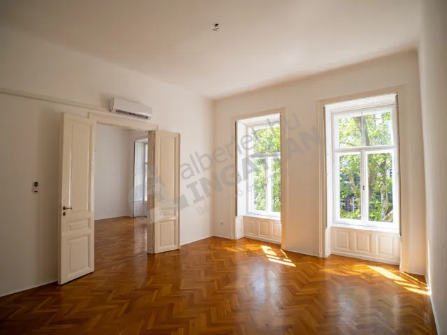 Kiadó lakás Budapest VI. kerület 135 nm