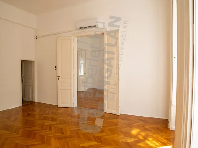Kiadó lakás Budapest VI. kerület, Bajcsy-Zsilinszky út 135 nm