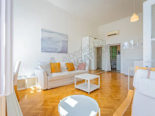 Kiadó lakás Budapest V. kerület, Belváros, Apáczai Csere János utca 52 nm
