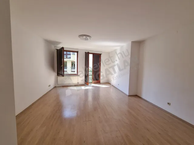 Kiadó lakás Budapest IX. kerület, Soroksári út 30 nm