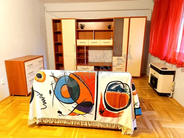 Kiadó lakás Budapest XI. kerület, Sasad-Sashegy XI. ker., Radóc utca 50 nm