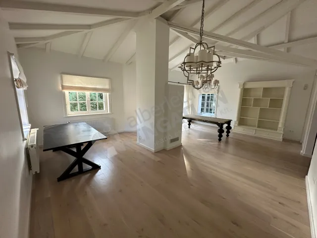 Kiadó ház Budapest II. kerület, Tárnok utca 260 nm