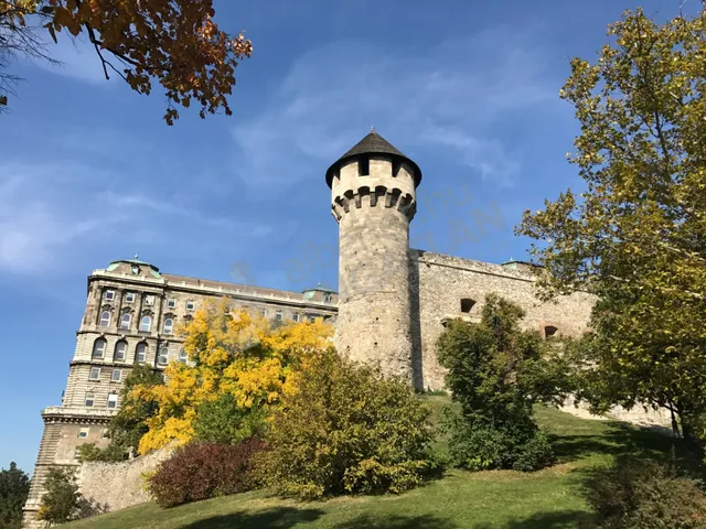 Eladó lakás Budapest I. kerület, Attila út 77 nm