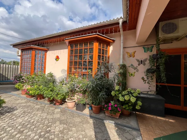 Eladó ház Budapest XXIII. kerület, Soroksár, Csendes utca 400 nm