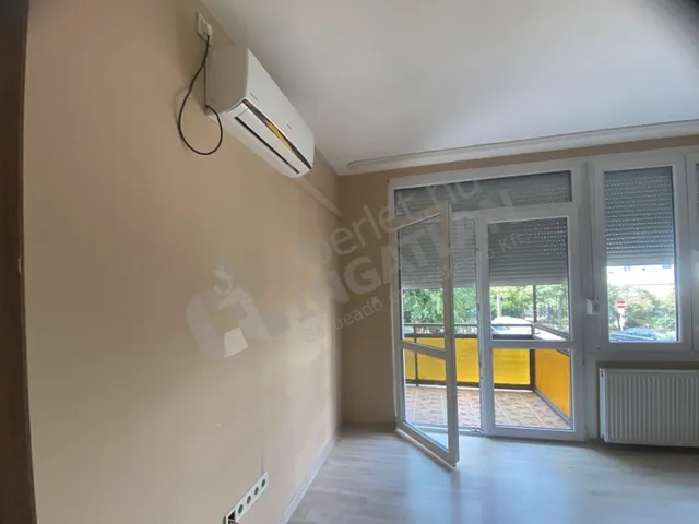 Kiadó lakás Budapest XIV. kerület, Herminamező 61 nm