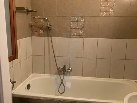 Kiadó lakás Budapest I. kerület, Hunyadi János út 44 nm