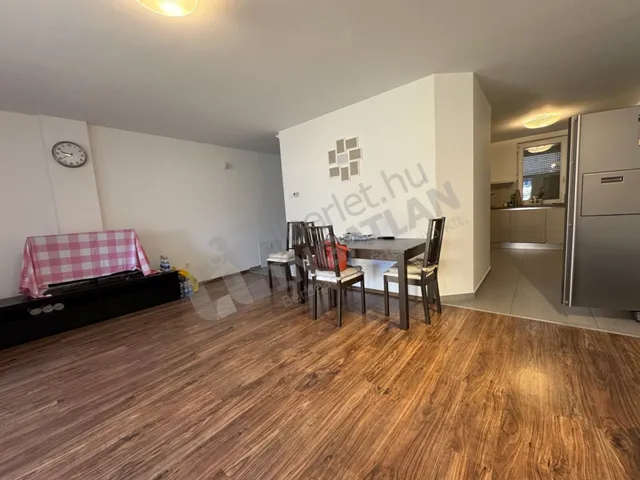 Kiadó ház Budapest XVI. kerület, Árpádföld, Vadruca utca 150 nm