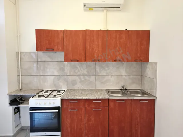Kiadó lakás Budapest IV. kerület, Berzeviczy Gergely utca 28 nm