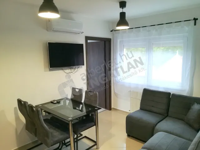 Kiadó lakás Siófok, Aranypart, Köztársaság utca 45 nm