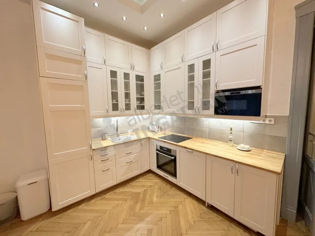 Kiadó lakás Budapest V. kerület, Belváros, Haris köz 100 nm