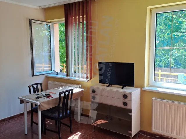 Kiadó lakás Budapest II. kerület, Arad utca 36 nm
