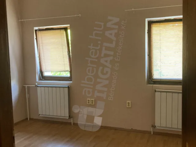 Kiadó lakás Budapest XVI. kerület, Árpádföld, Cibakháza utca 150 nm