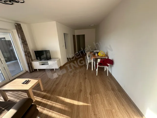 Kiadó lakás Budapest XIV. kerület, Zugló, Bosnyák utca 74 nm