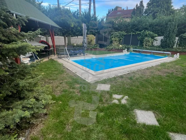 Eladó ház Budapest XVI. kerület, Árpádföld, Istráng utca 330 nm