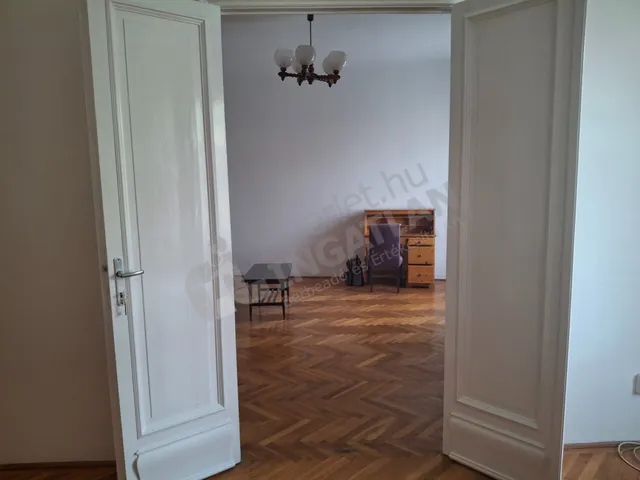 Kiadó lakás Budapest VIII. kerület, Üllői út 90 nm