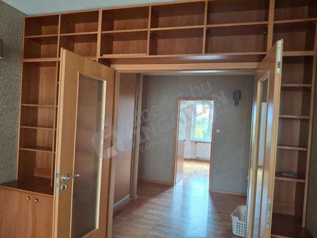 Kiadó lakás Budapest XII. kerület, Németvölgy, Dolgos utca 112 nm