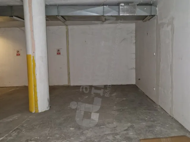 Kiadó garázs Budapest IX. kerület, Viola utca 19 nm