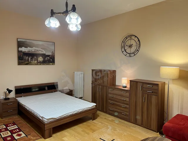 Kiadó lakás Budapest II. kerület, Országút 43 nm