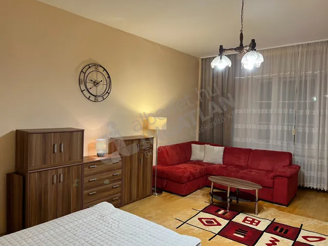 Kiadó lakás Budapest II. kerület, Országút, Pengő köz 43 nm