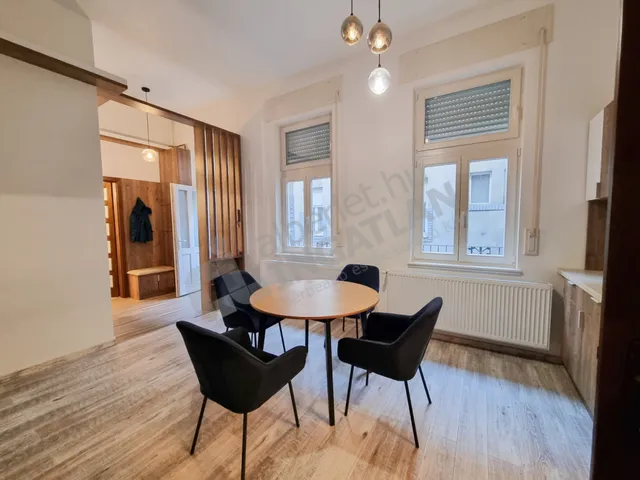Kiadó lakás Budapest V. kerület, Belváros, Papnövelde utca 55 nm