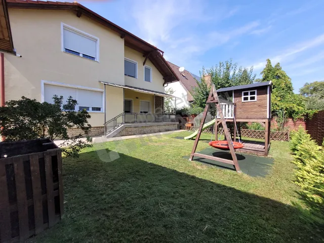 Kiadó ház Budapest XVII. kerület 220 nm