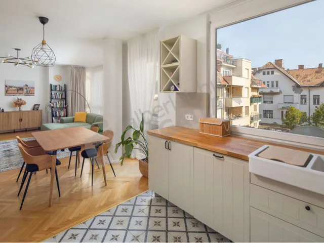 Eladó lakás Budapest I. kerület, Zsolt utca 95 nm