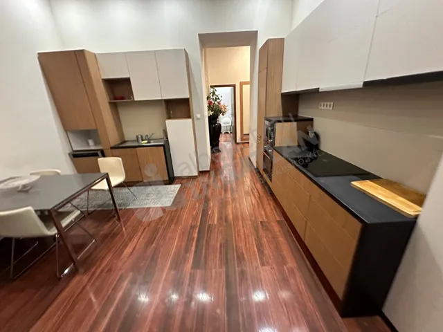 Kiadó lakás Budapest VI. kerület, Zichy Jenő utca 89 nm