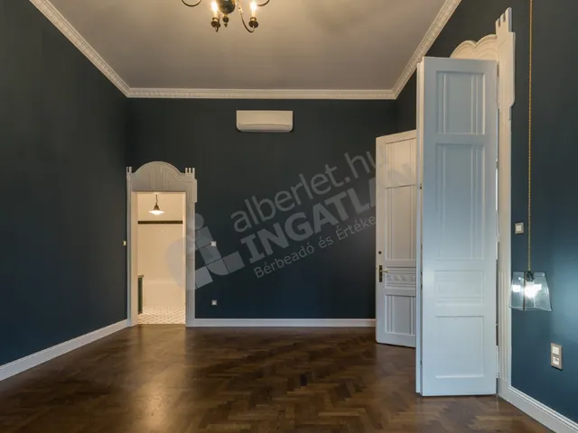 Kiadó lakás Budapest VI. kerület, Hajós utca 176 nm