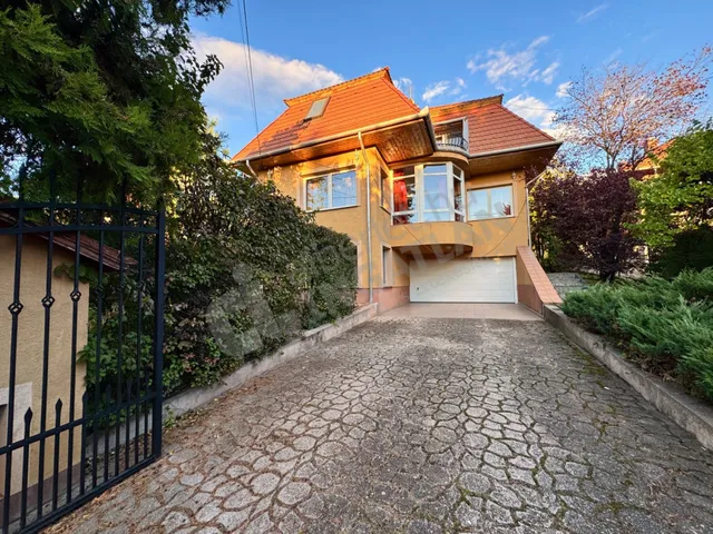 Kiadó ház Budaörs, Ürgésdűlő, Hóvirág utca 230 nm