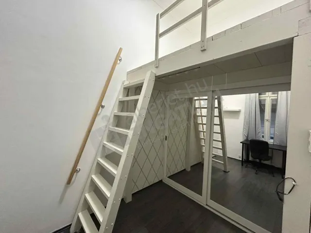 Kiadó lakás Budapest VIII. kerület, II. János Pál pápa tér 51 nm